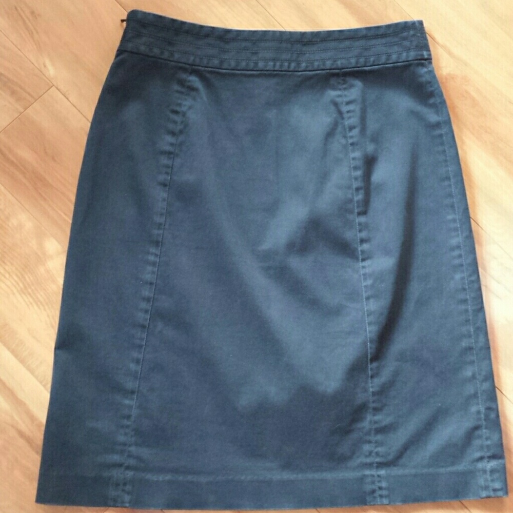 😄BANANA REPUBLIC SZ 4 BLACK PENCIL SKIRT